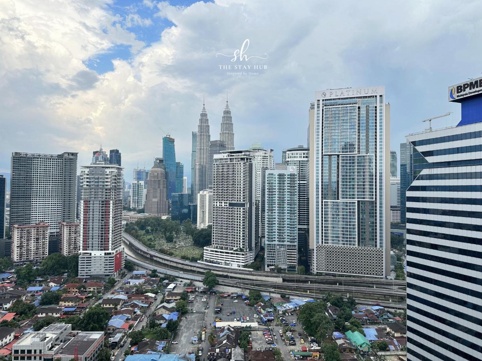 Apartamento The Luxe Klcc View Sky Pool Kuala Lumpur Exterior foto